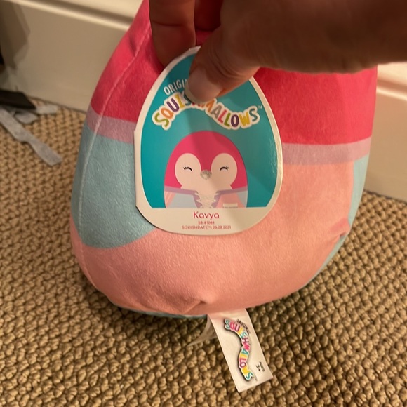 Squishmallows Kavya 8” NWT - Picture 2 of 3